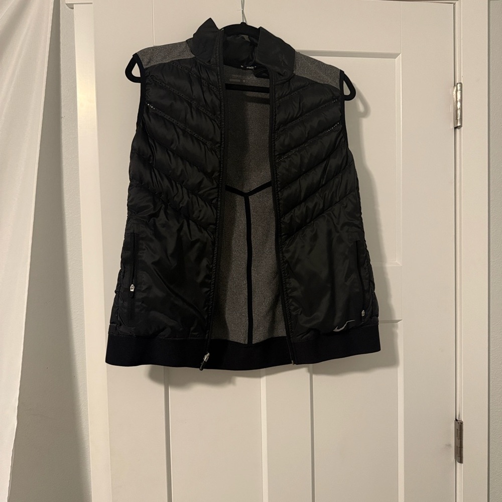 Nike Women's Black and Gray Quilted Vest